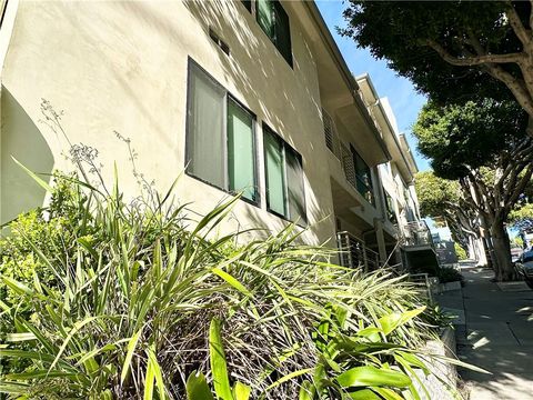 Photo of 301 Ashland Avenue #1, Santa Monica, CA 90405 (MLS # BB26006670)