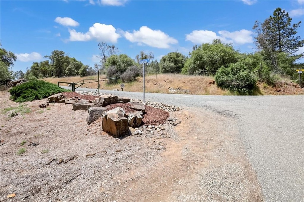 14818 Willow Glen Road