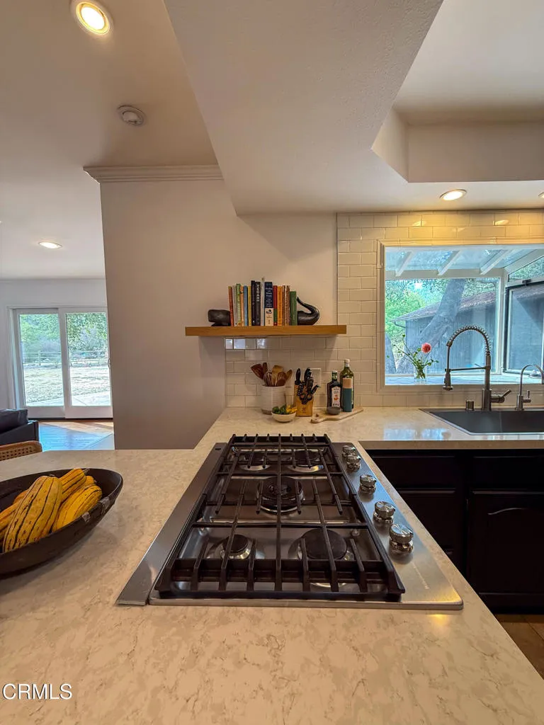 Oak View, California 93022, United States, 3 Bedrooms Bedrooms, ,2 BathroomsBathrooms,Residential,Active,235220