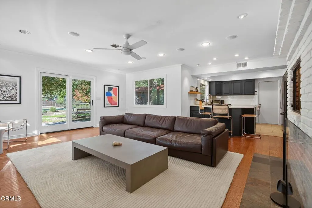 Oak View, California 93022, United States, 3 Bedrooms Bedrooms, ,2 BathroomsBathrooms,Residential,Active,235220