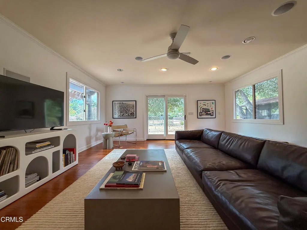 Oak View, California 93022, United States, 3 Bedrooms Bedrooms, ,2 BathroomsBathrooms,Residential,Active,235220