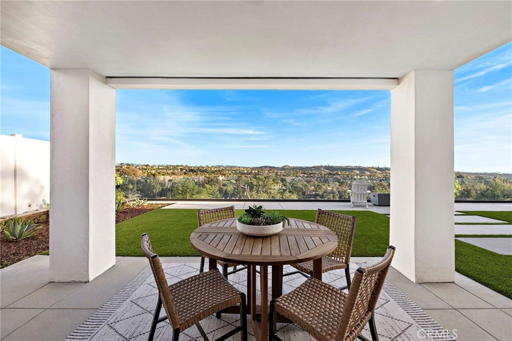 24452 Los Serranos Drive, Laguna Niguel CA 92677 - Photo 12