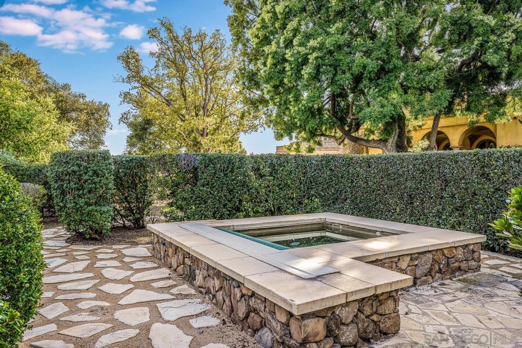 Rancho Santa Fe - Residential