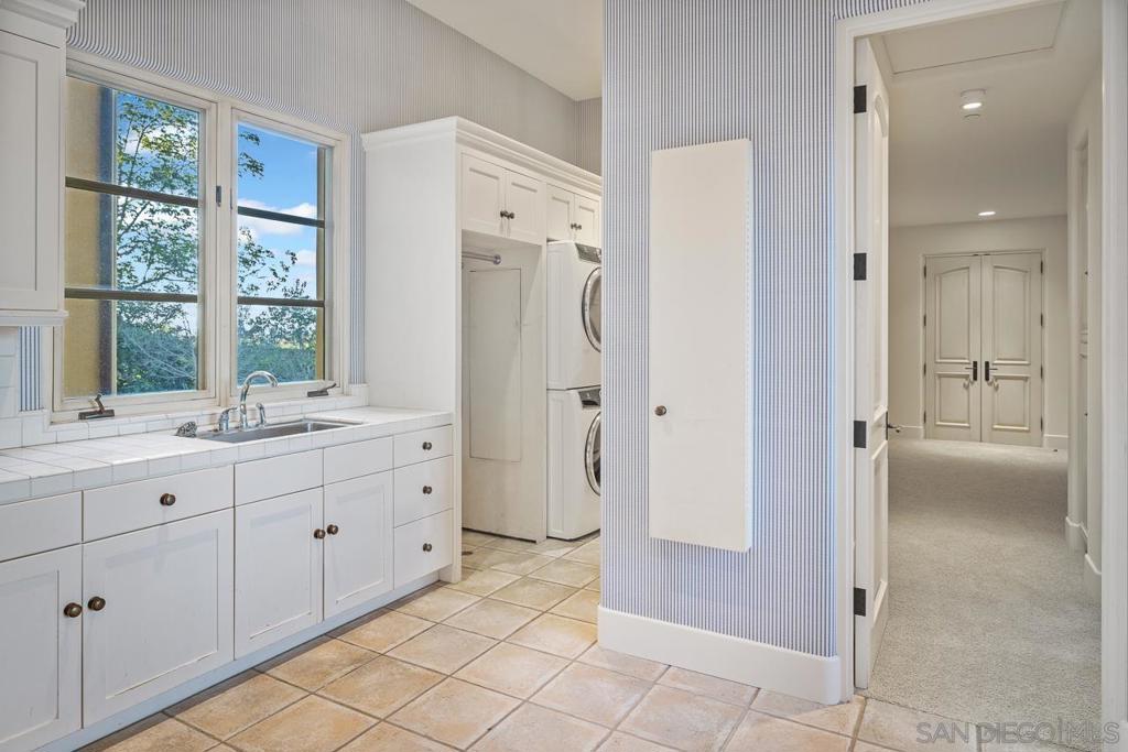 Rancho Santa Fe - Residential