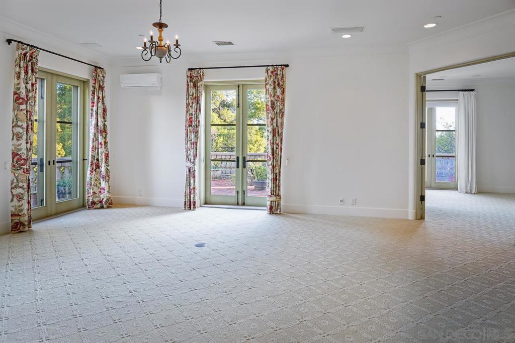 Rancho Santa Fe - Residential