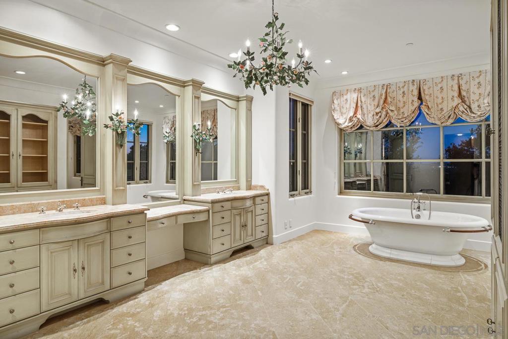 Rancho Santa Fe - Residential