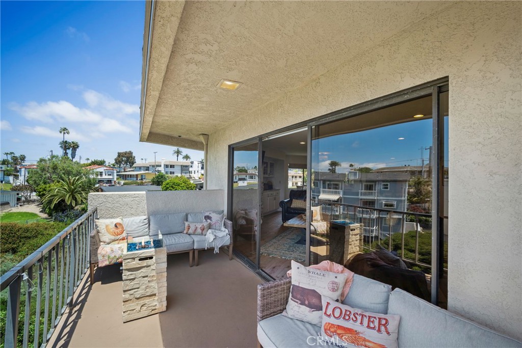 320 Encino Lane 7