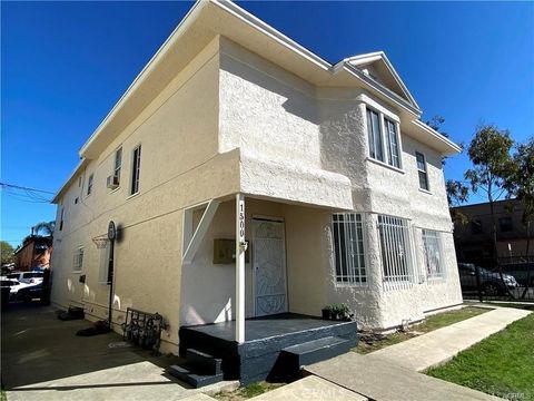 Photo of 1500 Magnolia Avenue #2, Long Beach, CA 90813 (MLS # TR26084460)