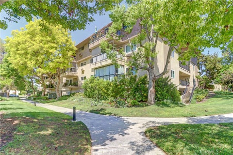 Photo of 2381 Via Mariposa W #2B, Laguna Woods, CA 92637 (MLS # OC26177032)