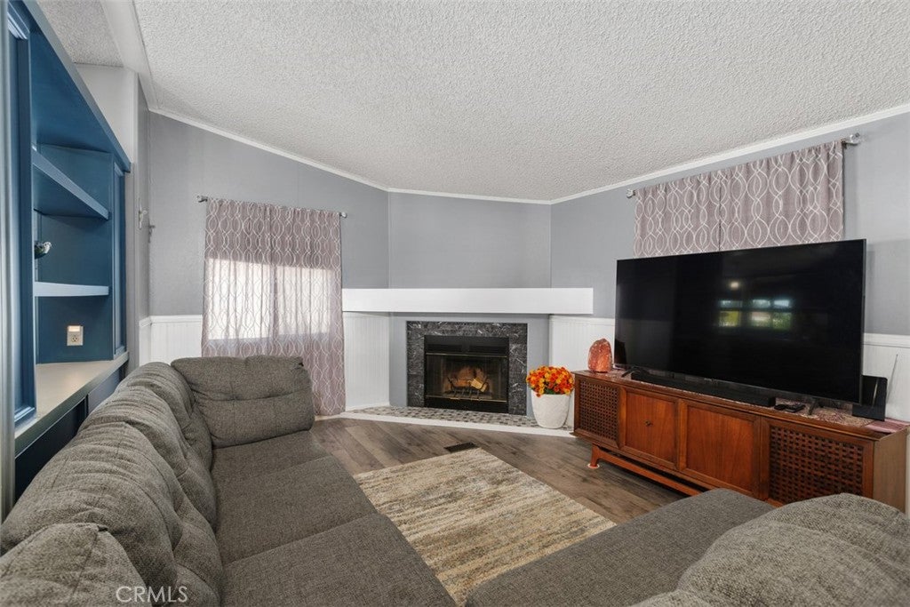 1456 E Philadelphia St Spc 184