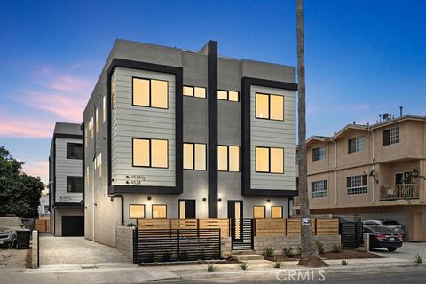 Photo of 4538 W 18th Street, Los Angeles, CA 90019 (MLS # OC26039688)