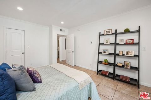 Tiny photo for 11970 Montana Avenue #102, Los Angeles, CA 90049 (MLS # 26669259)