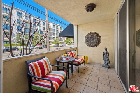 Tiny photo for 11970 Montana Avenue #102, Los Angeles, CA 90049 (MLS # 26669259)