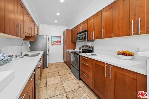 Tiny photo for 11970 Montana Avenue #102, Los Angeles, CA 90049 (MLS # 26669259)