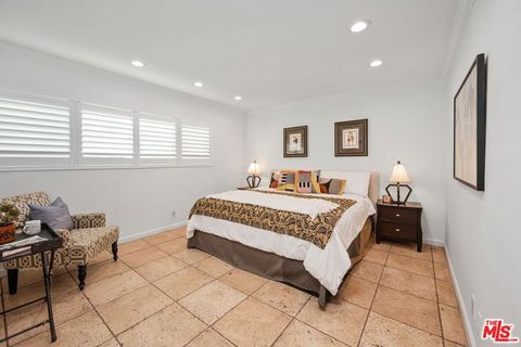 Tiny photo for 11970 Montana Avenue #102, Los Angeles, CA 90049 (MLS # 26669259)