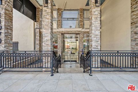 Photo of 11970 Montana Avenue #102, Los Angeles, CA 90049 (MLS # 26669259)