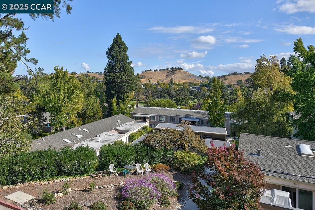 ROSSMOOR - Residential