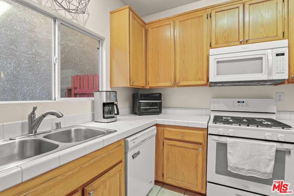 Mountain View on Roxford - Residential