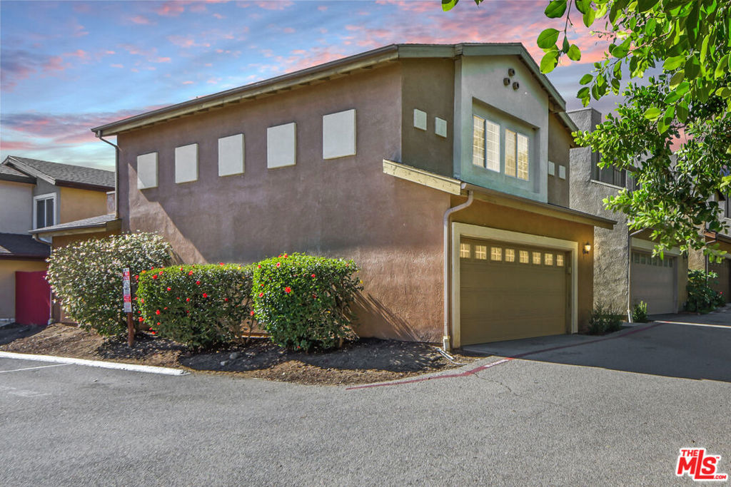 Mountain View on Roxford - Residential