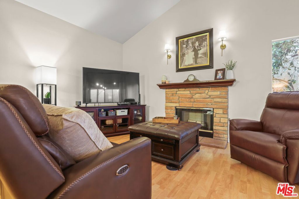 Mountain View on Roxford - Residential