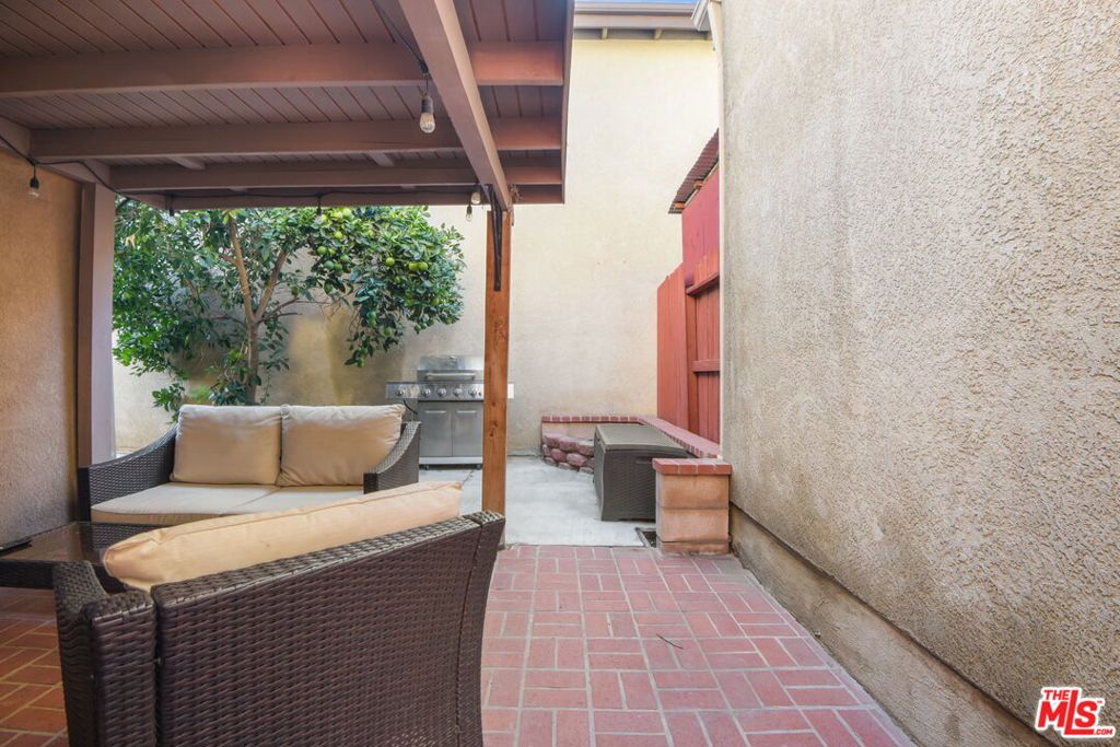 Mountain View on Roxford - Residential