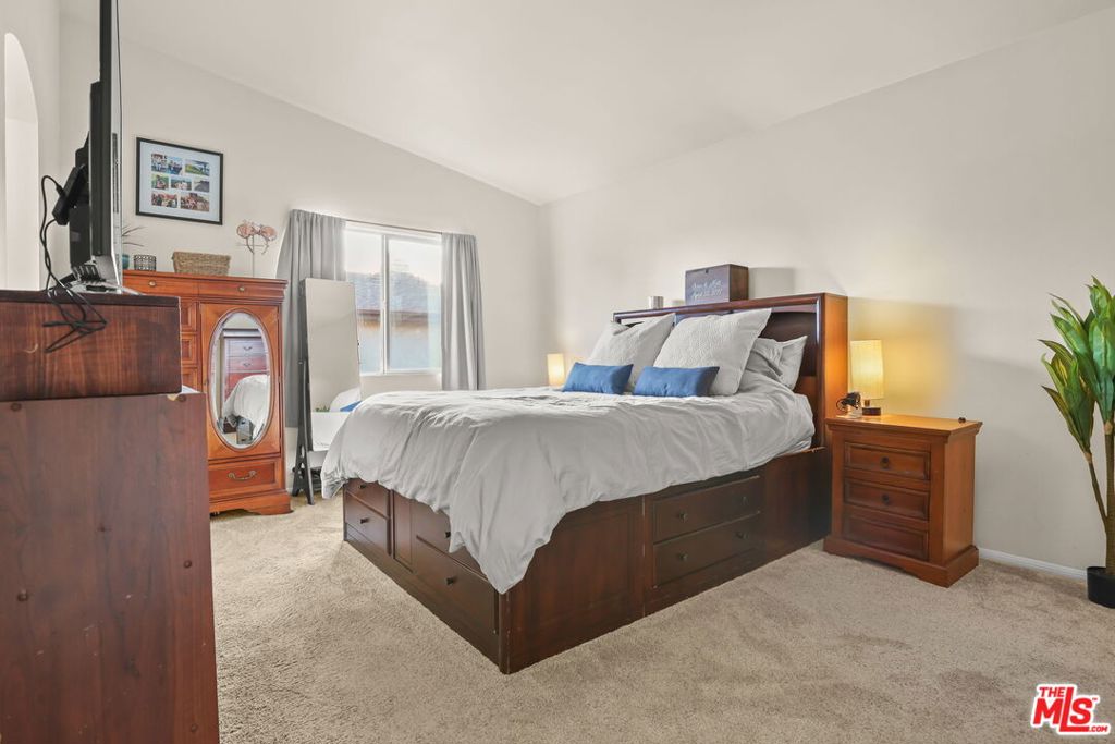 Mountain View on Roxford - Residential