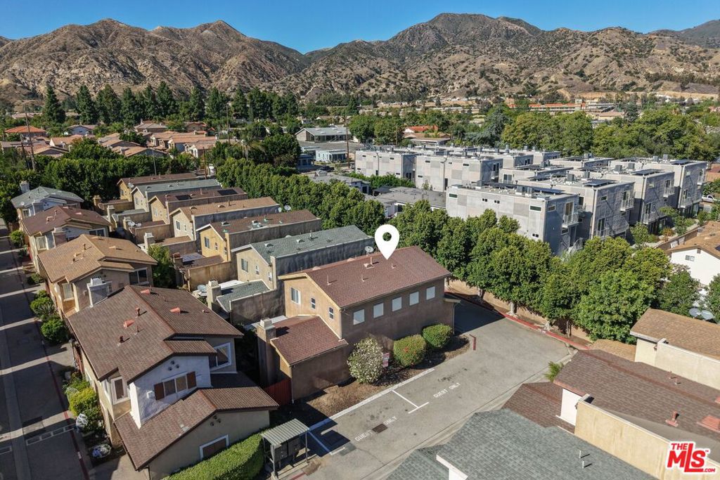 Mountain View on Roxford - Residential