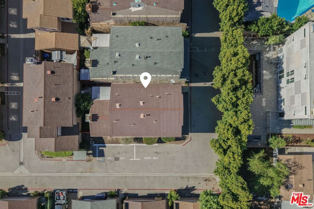 Mountain View on Roxford - Residential