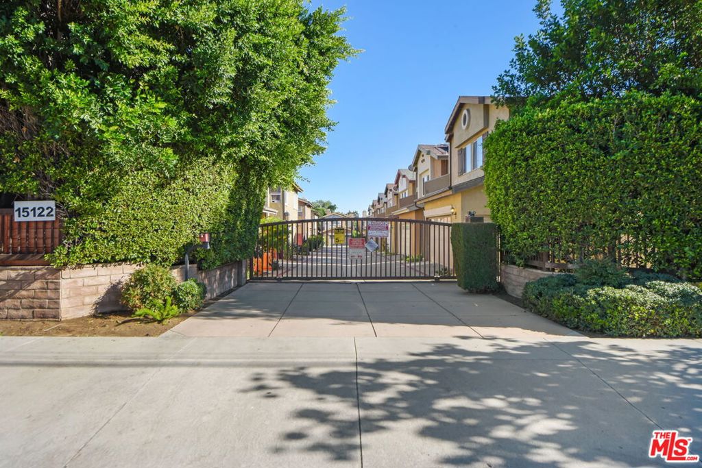 Mountain View on Roxford - Residential