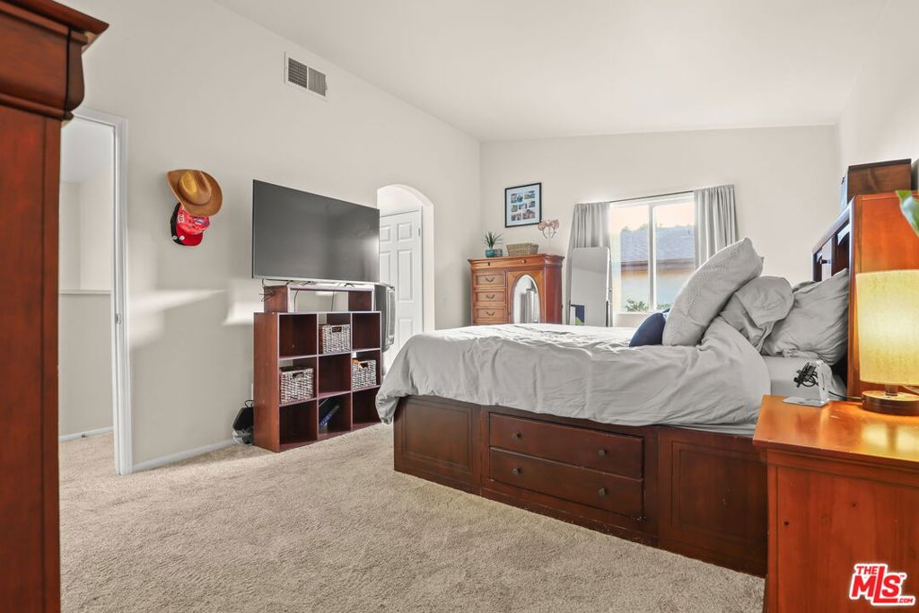 Mountain View on Roxford - Residential