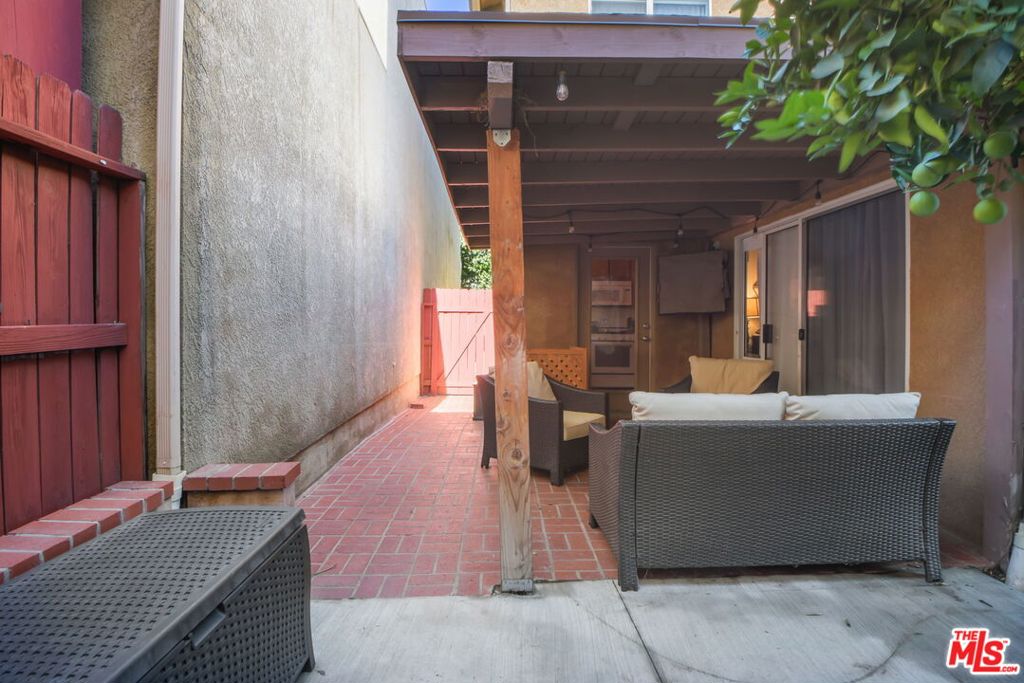 Mountain View on Roxford - Residential