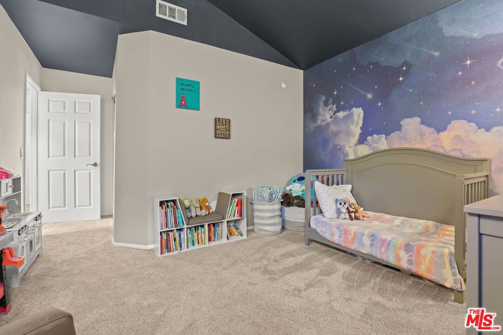 Mountain View on Roxford - Residential