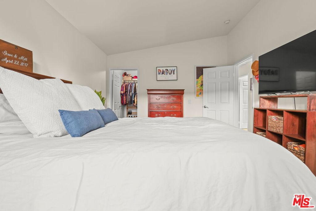 Mountain View on Roxford - Residential