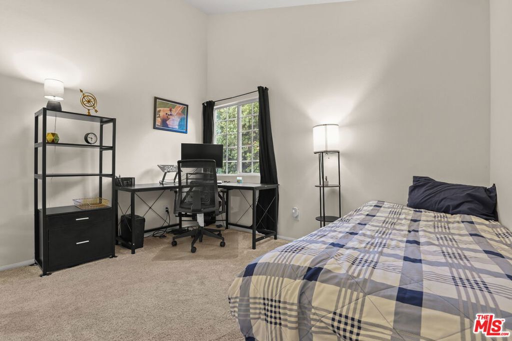 Mountain View on Roxford - Residential