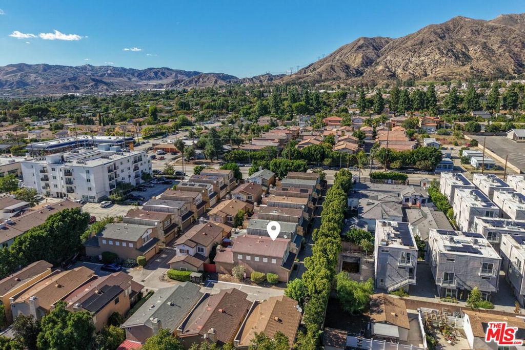 Mountain View on Roxford - Residential