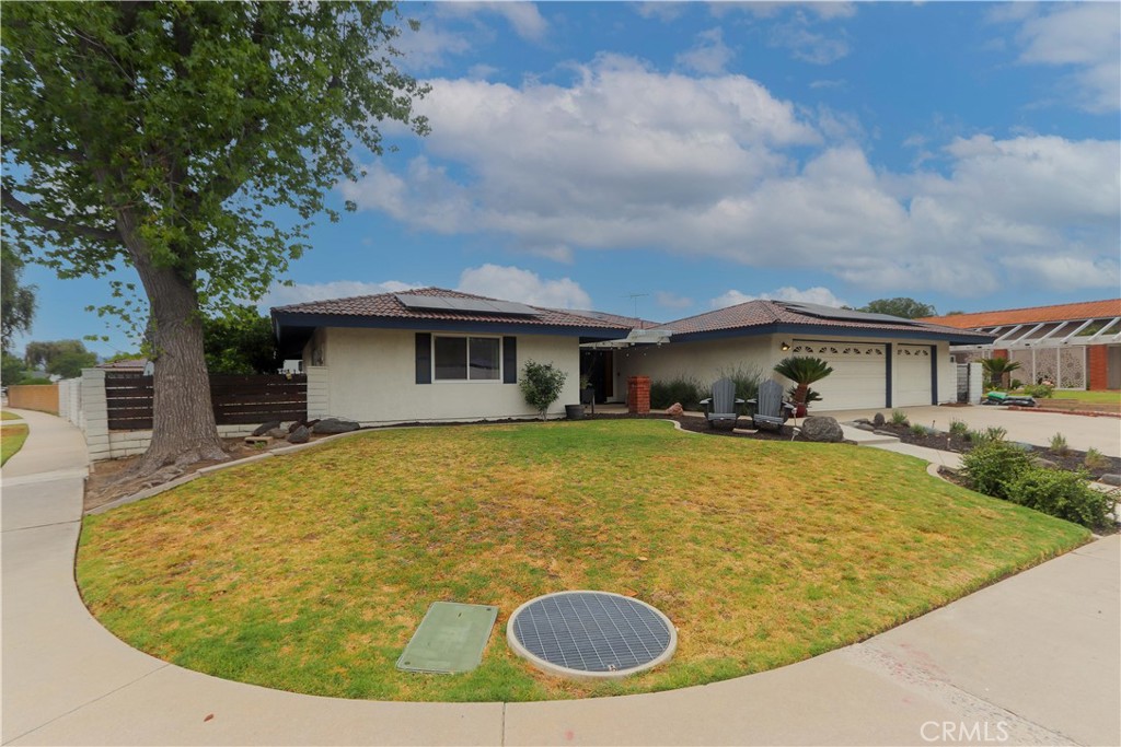 701 Las Riendas Drive