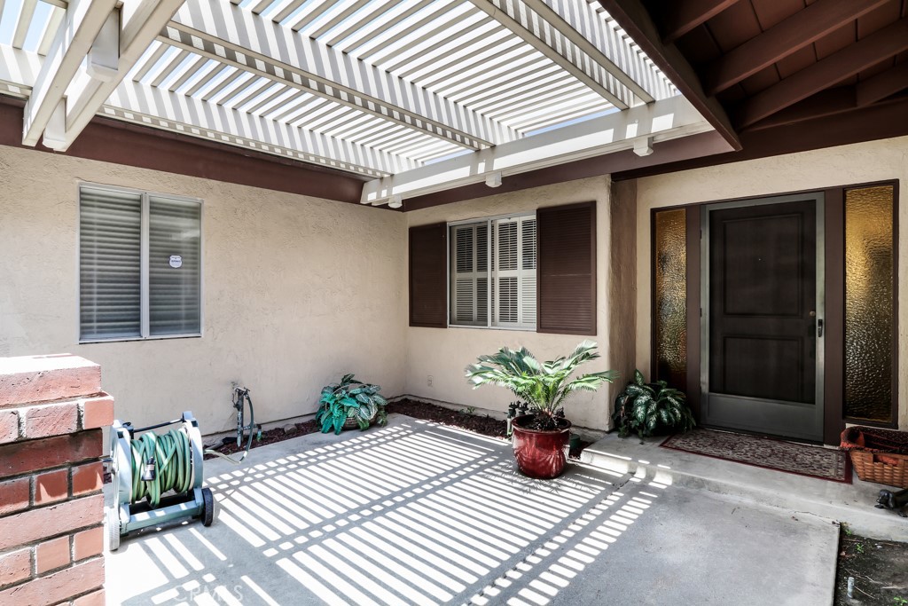 701 Las Riendas Drive