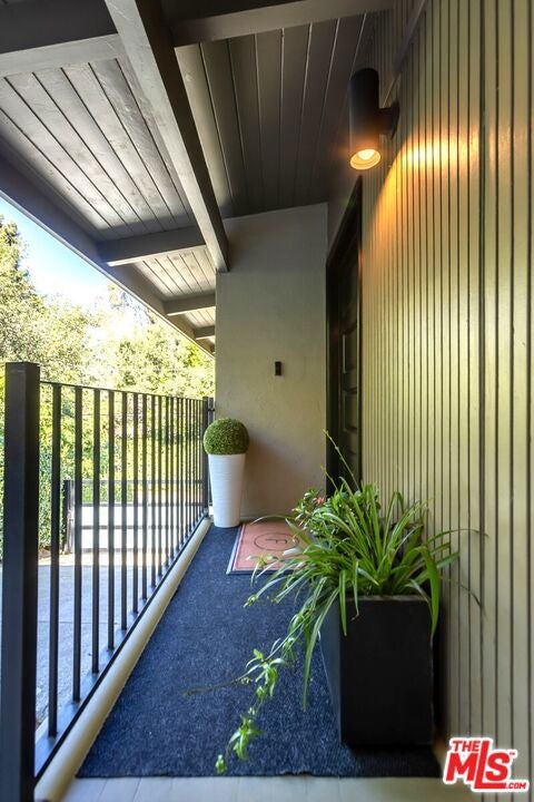 11922 Sunshine Terrace
