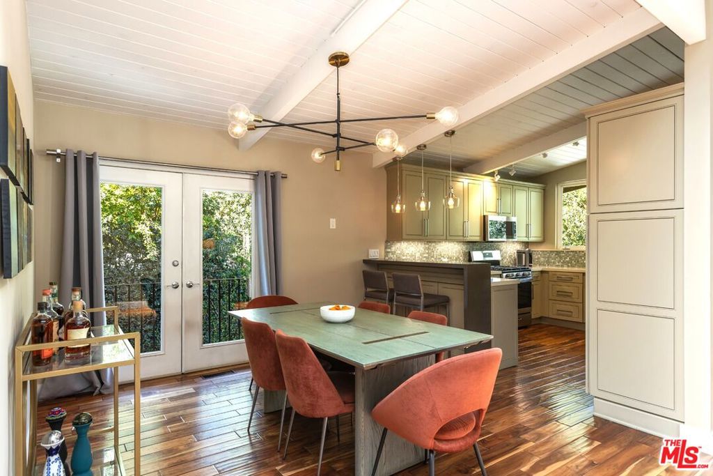 11922 Sunshine Terrace