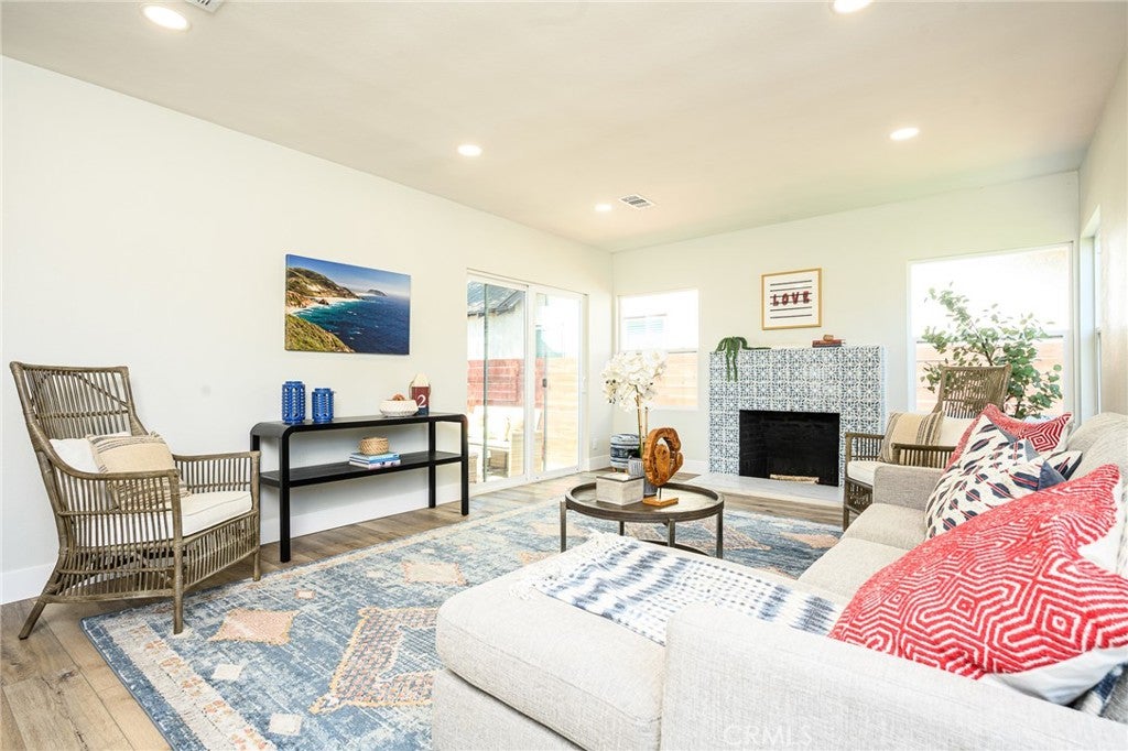 125 Everett Ave