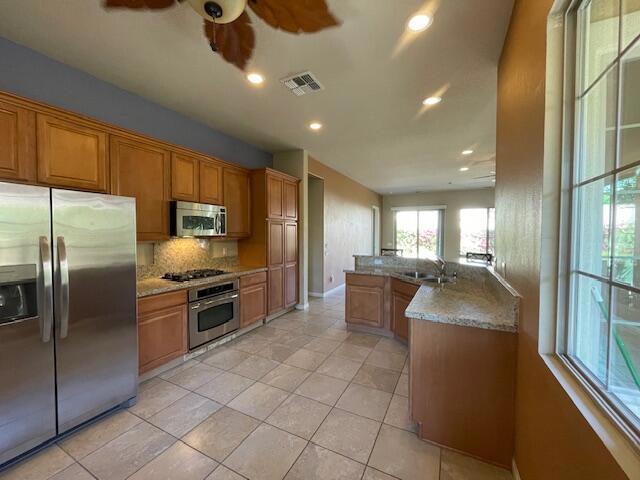 81602 Avenida Contento
