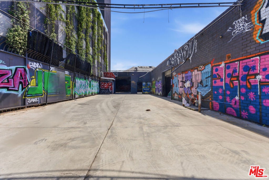 2124 Violet Street