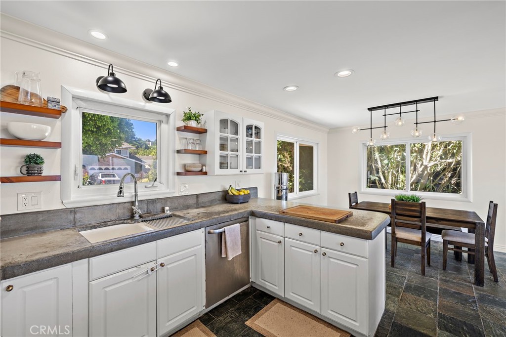 Top Of The World (TOW) - Residential Lease