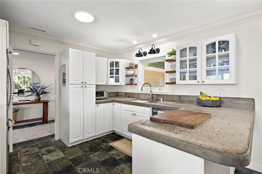 Top Of The World (TOW) - Residential Lease
