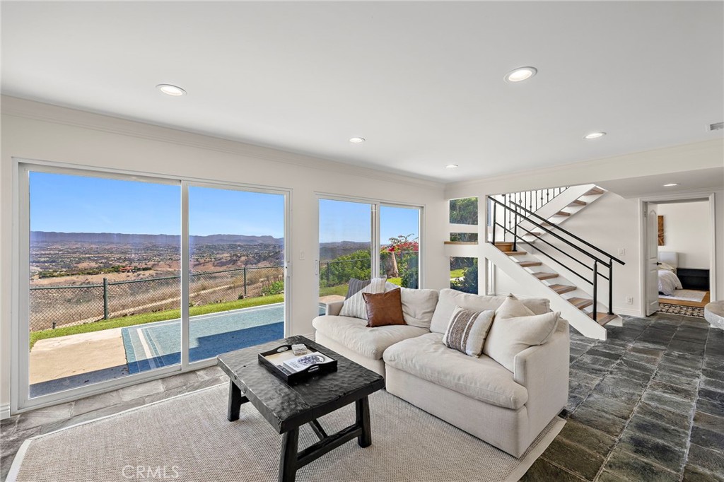 Top Of The World (TOW) - Residential Lease