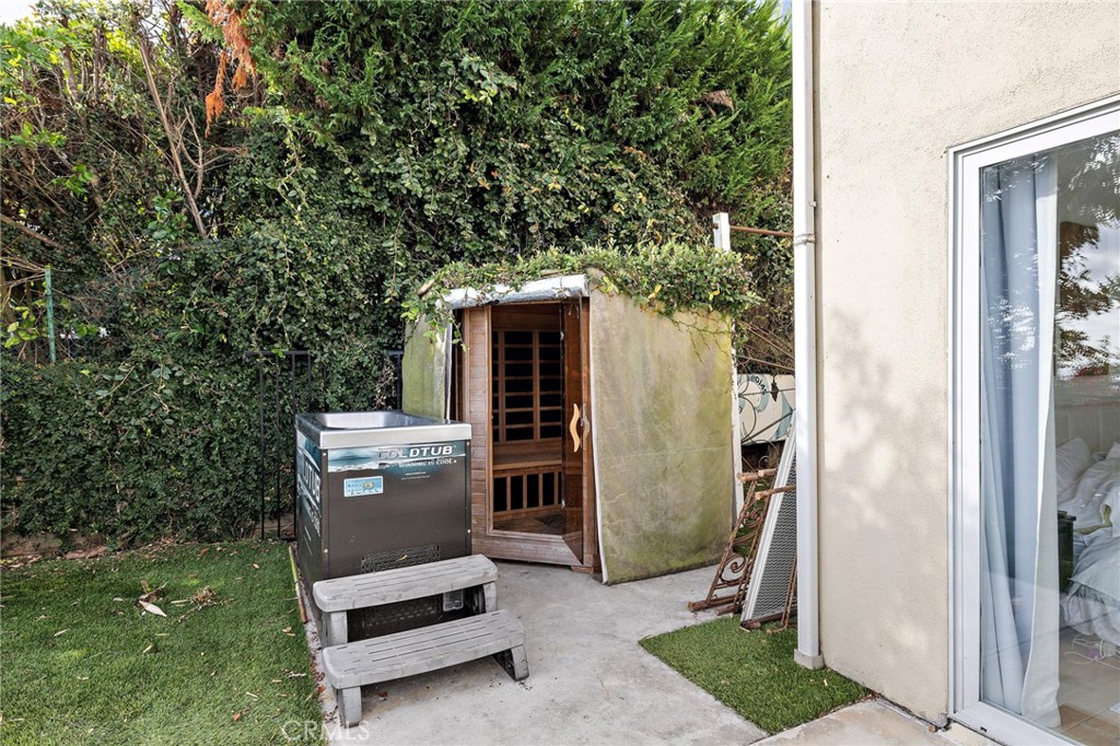 Top Of The World (TOW) - Residential Lease