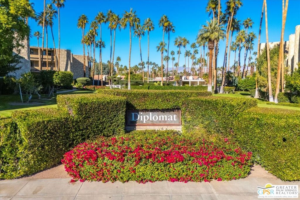 1660 S La Reina Way 1A