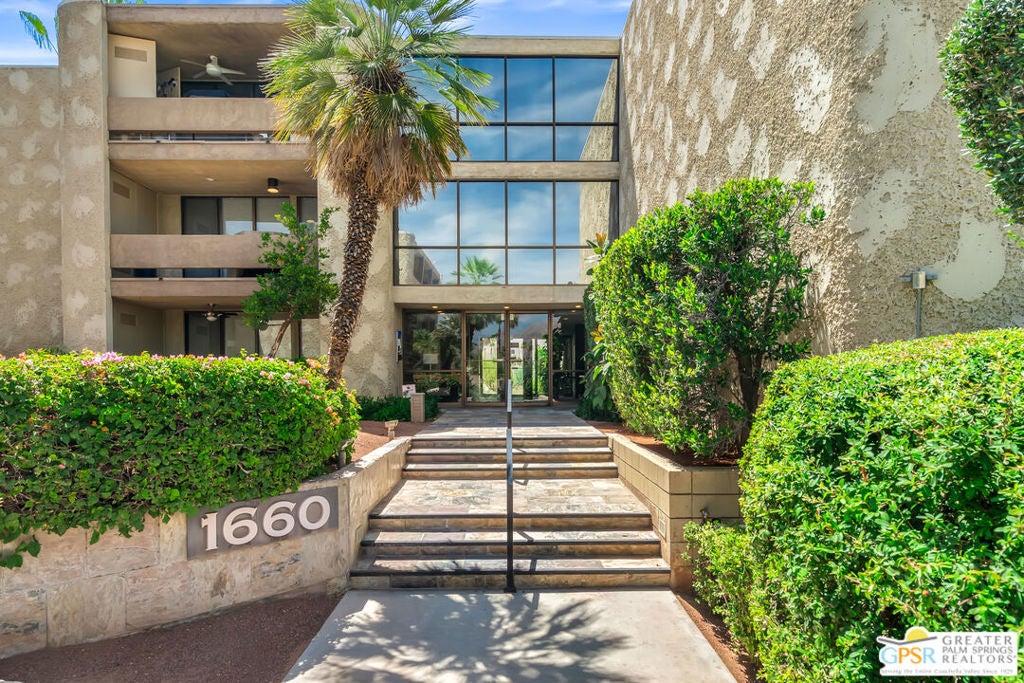 1660 S La Reina Way 1A