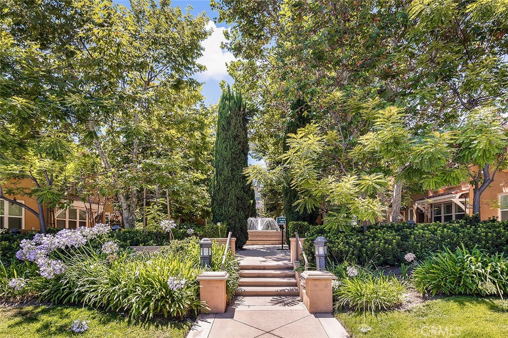 453 N Altadena Drive 7