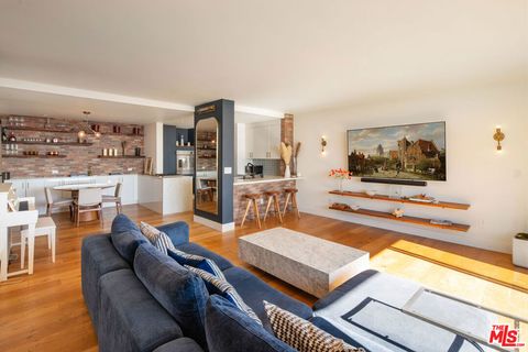 Photo of 8787 Shoreham Drive #707, West Hollywood, CA 90069 (MLS # 26745639)